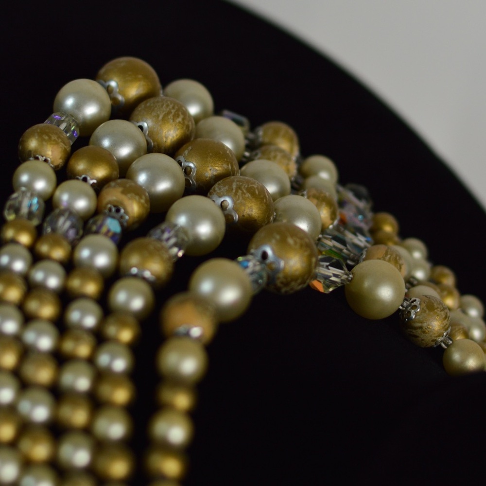 Multi strand chunky beaded crystal Victorian necklace - Picture 7 of 8